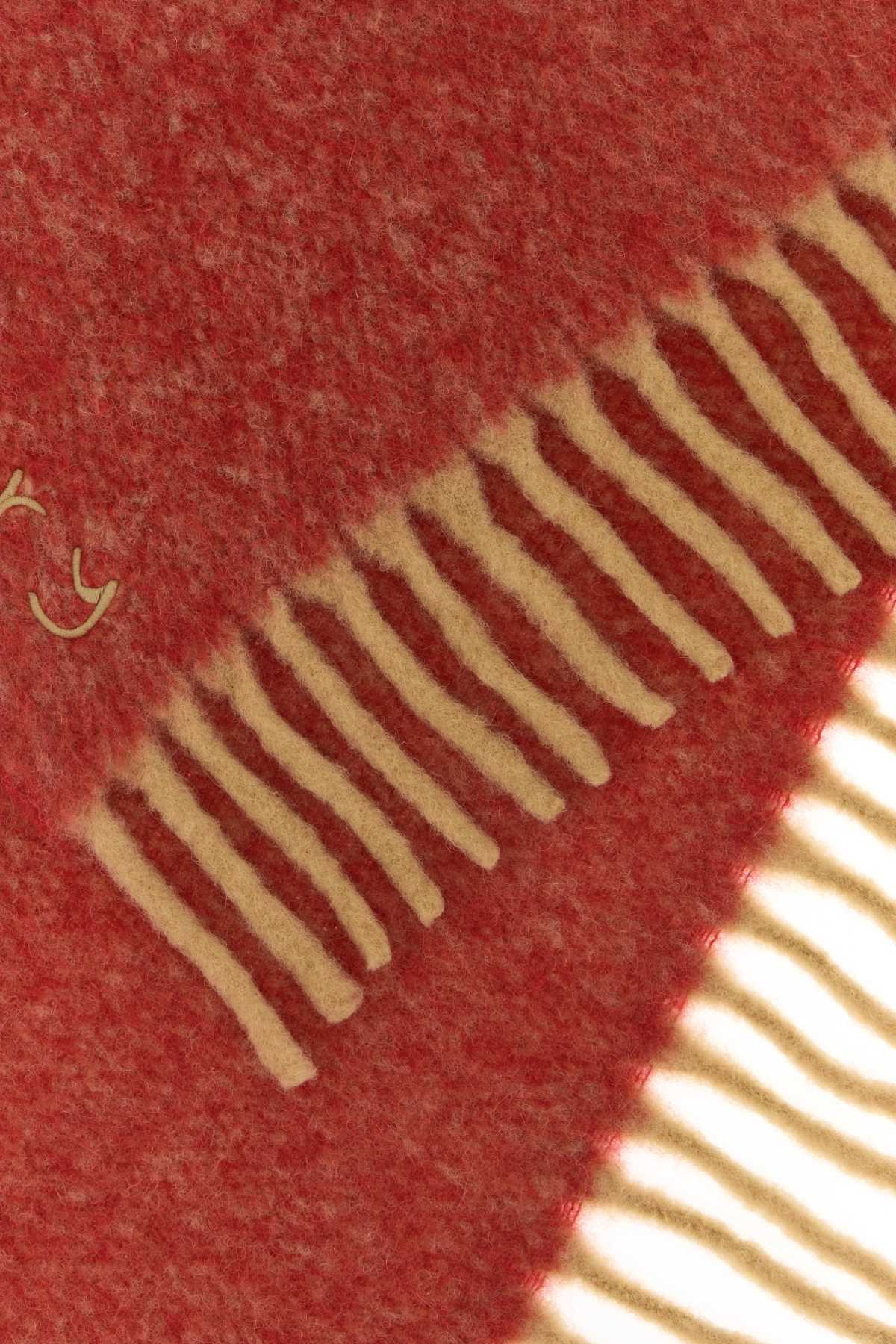 MU_ALPACA_HAPPY_SCARF_8118732_A2021_Image_2