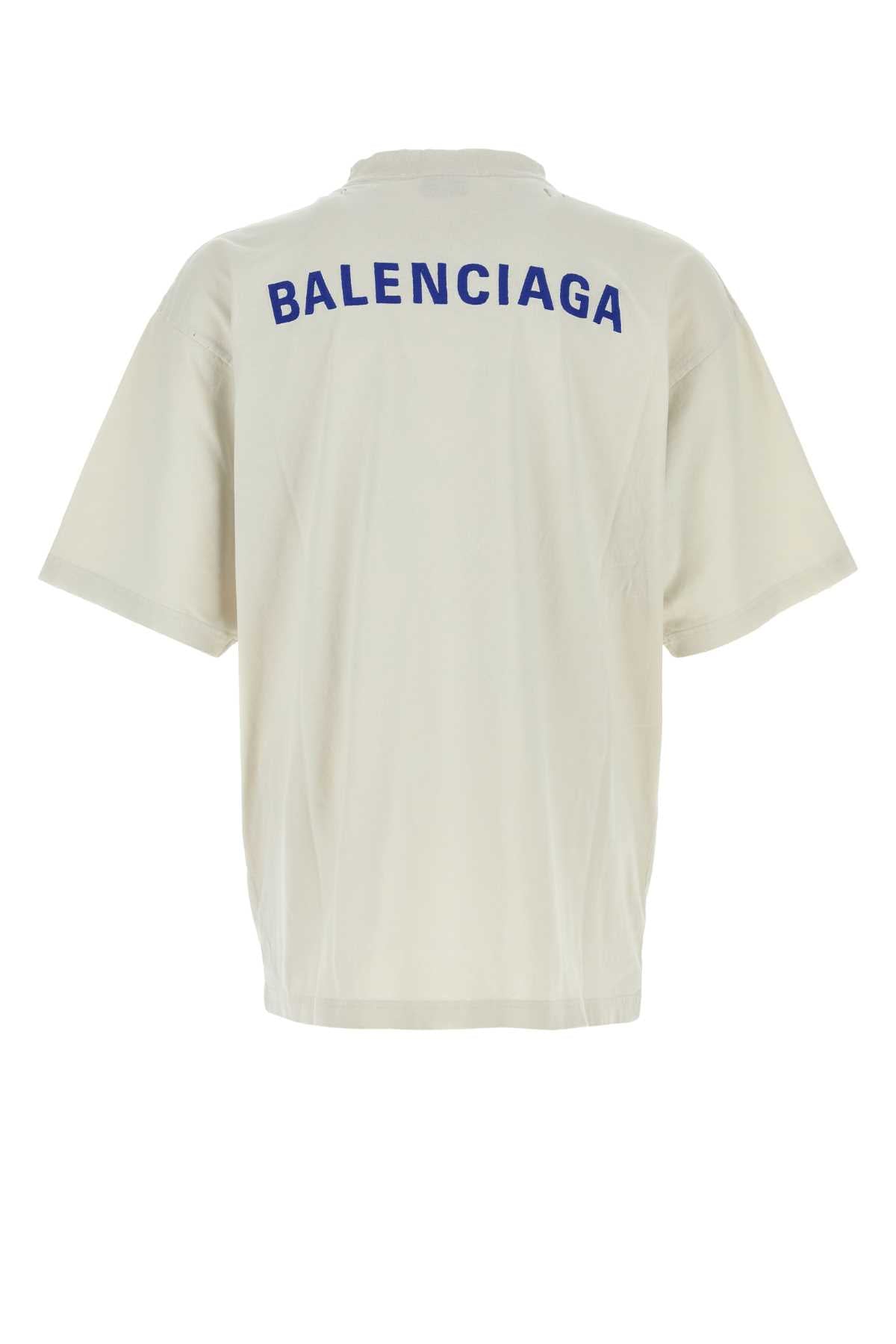 Medium_Fit_T-Shirt_764235TSVO9_8016_Image_2