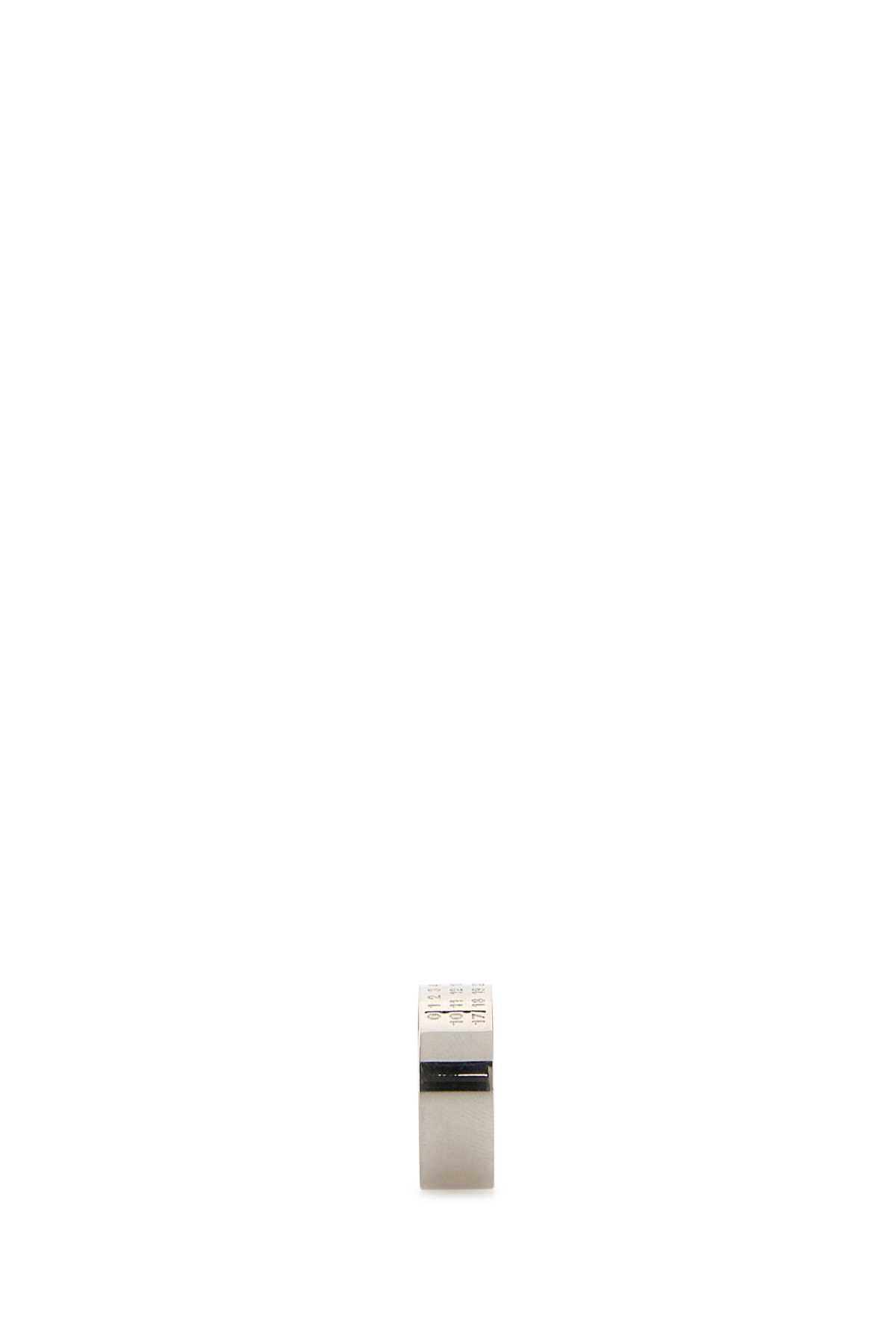 Minimal_Logo_8mm_SM6UQ0057P6469_951_Image_2