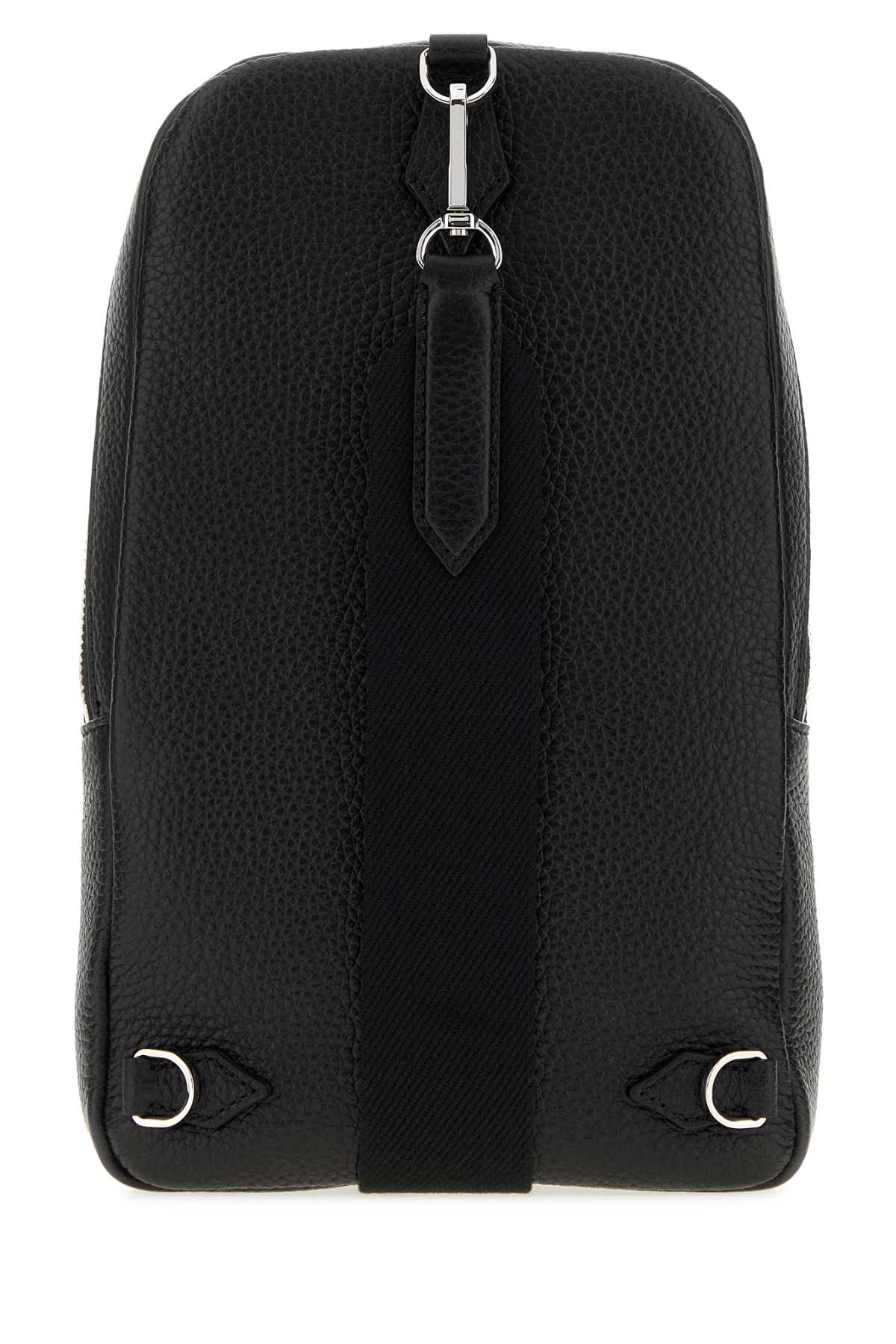 Montblanc_Companion_Medium_On-body_Bag_222885_000_Image_3