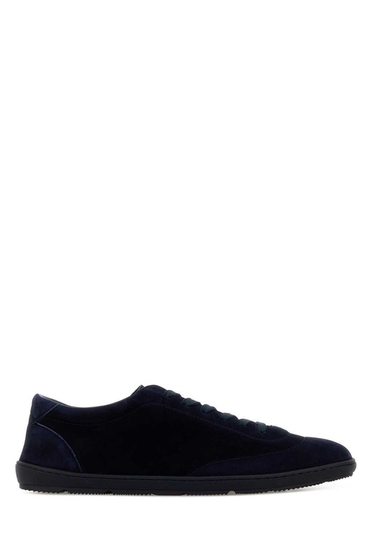 PAIR_OF_SNEAKERS_MZUCAHN345_C8862_Image_1