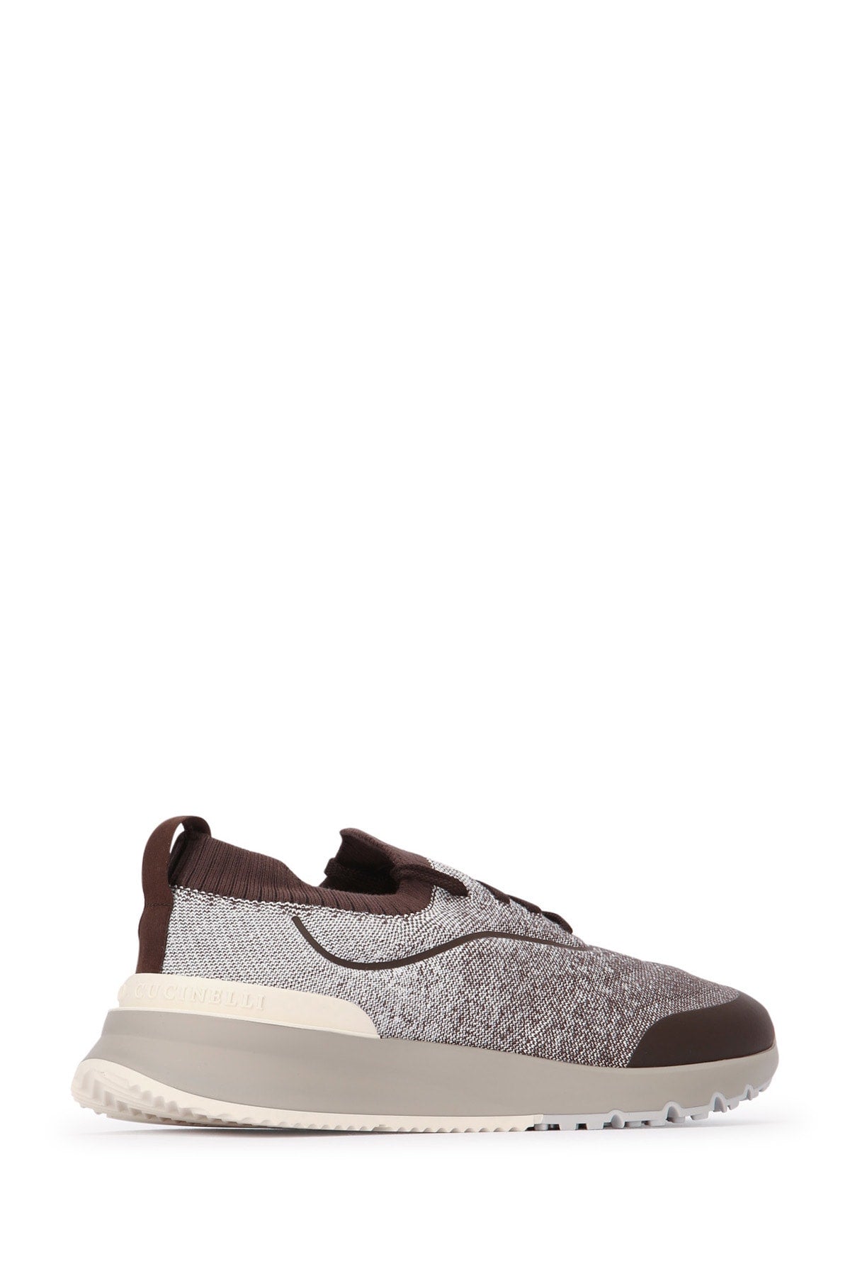 PAIR_OF_SNEAKERS_MZUEHRO342_CIZ16_Image_3