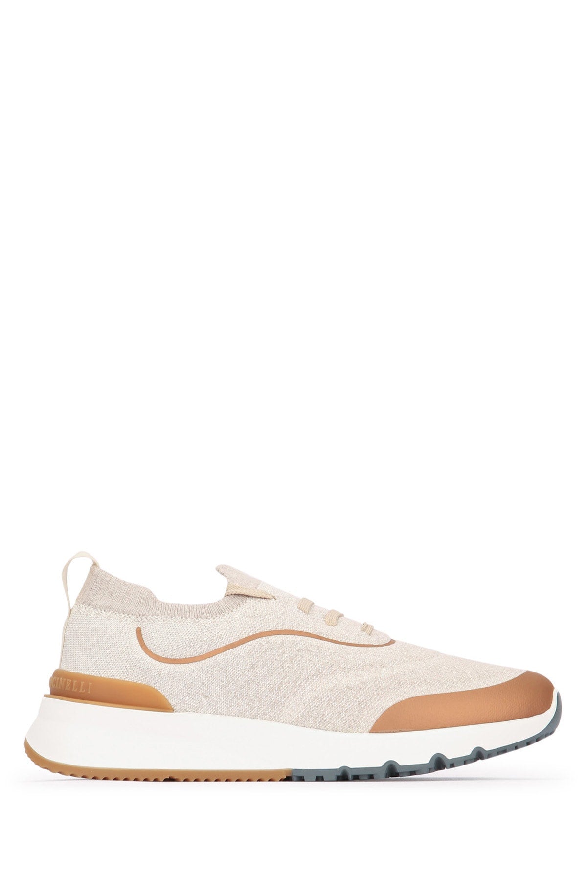 PAIR_OF_SNEAKERS_MZUEHRO342_CML37_Image_1