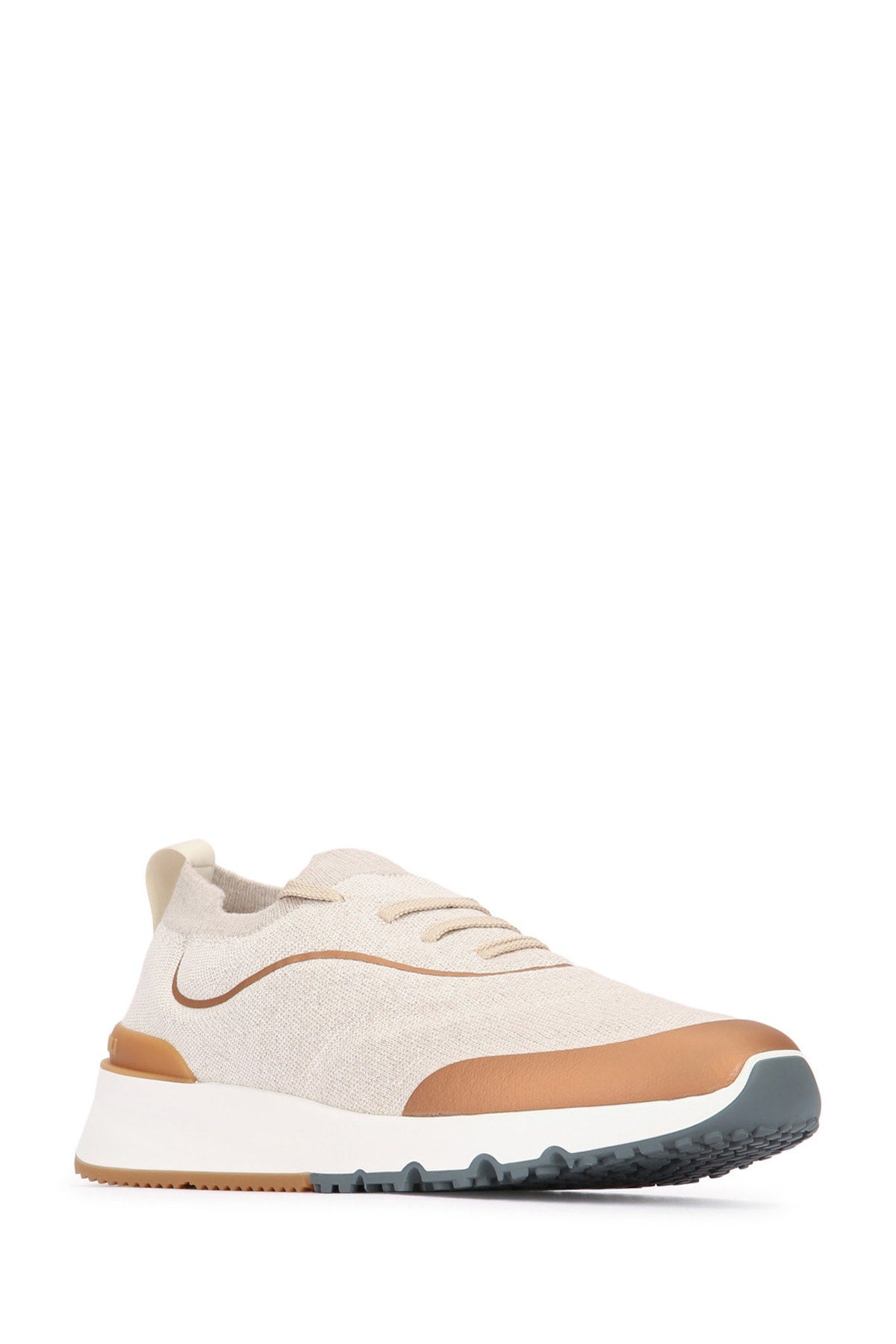 PAIR_OF_SNEAKERS_MZUEHRO342_CML37_Image_2