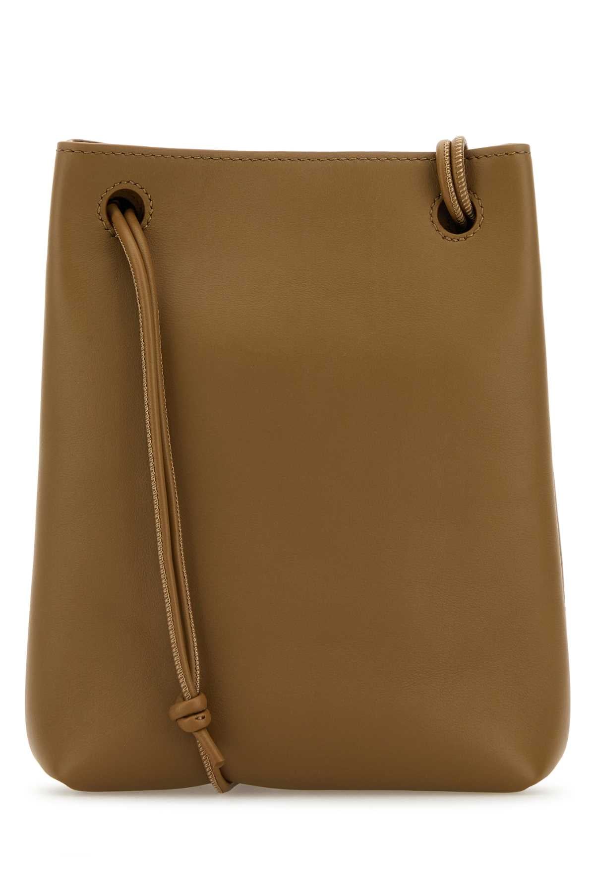 PEBBLE_SOFT_POUCH_CANBSPPX01_OAK_Image_3