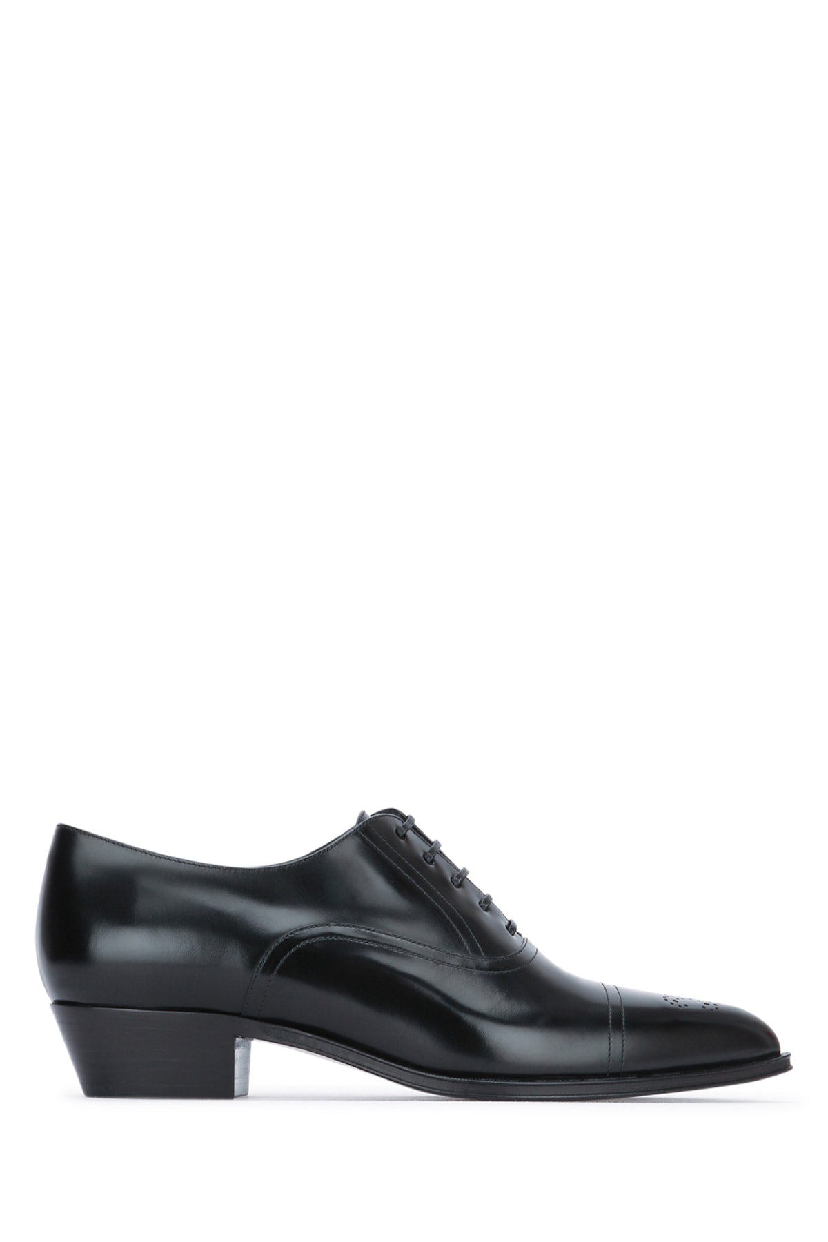 PERFORATED_OXFORD_30_363123602C_38NO_Image_1