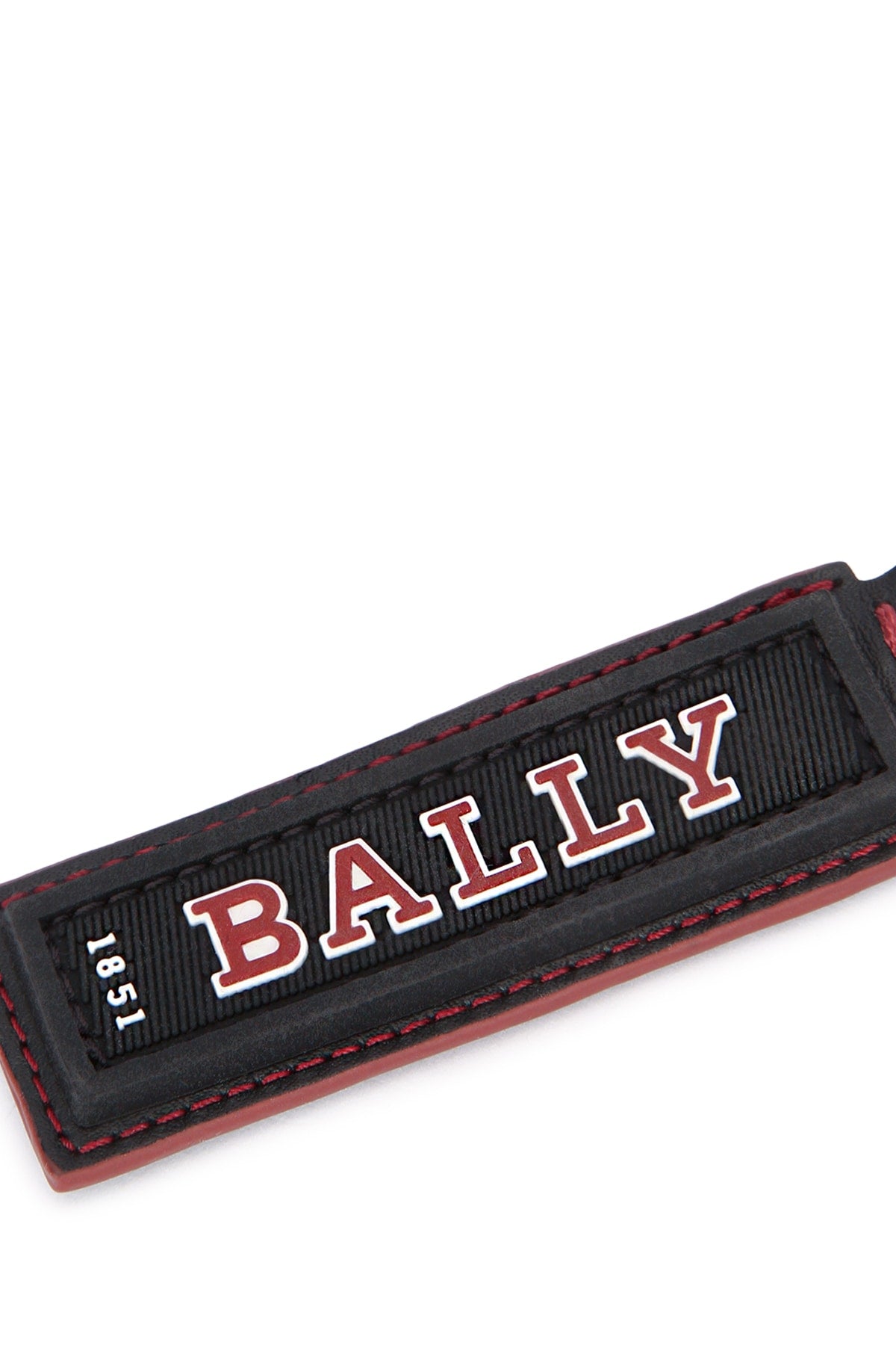 POUCH_ZIPPULLERUXX001_WHIBLABRED_Image_3