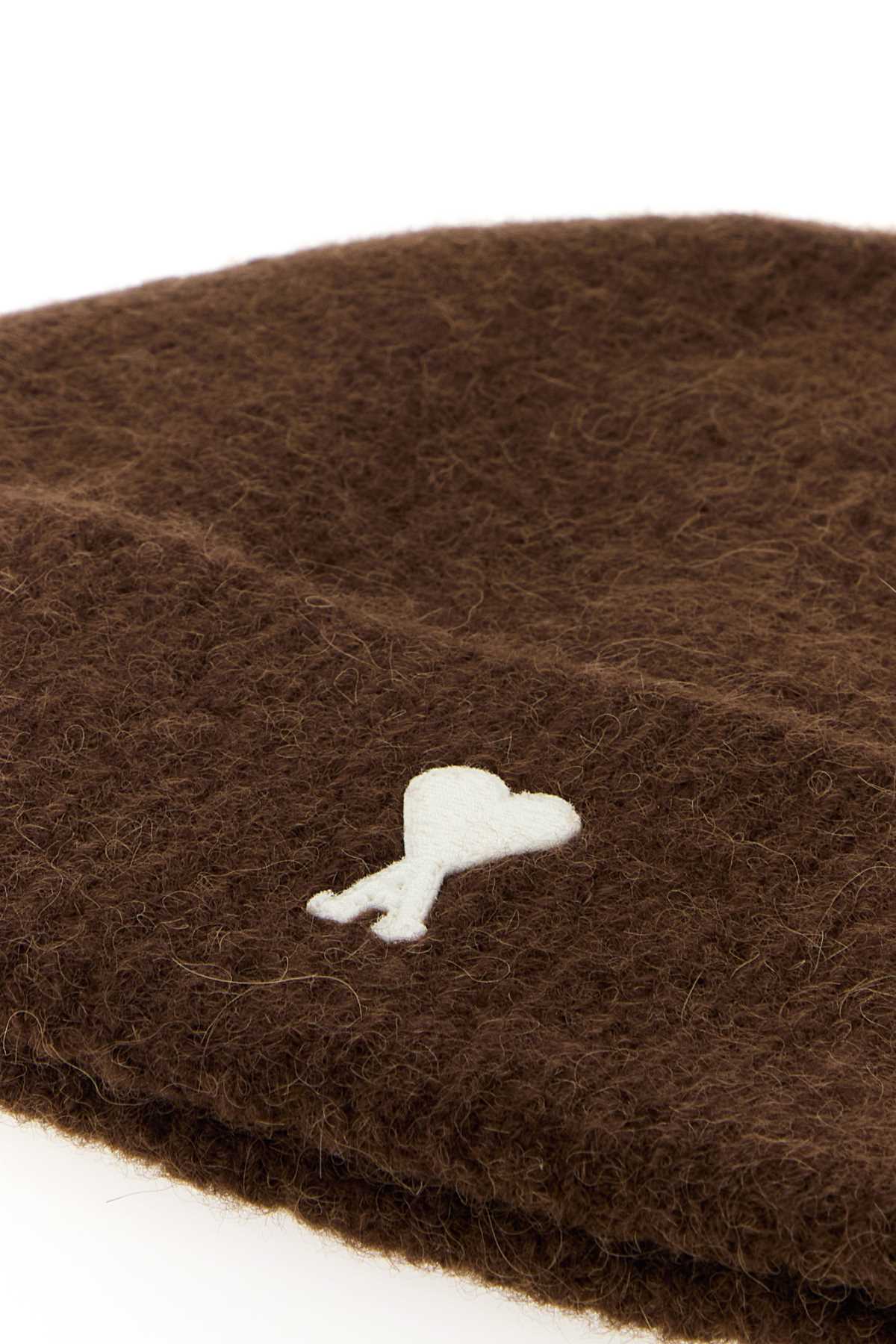 QUOTA-BEANIEWITHAMIDECOEUR_UBO005KN0135_A362_Image_3