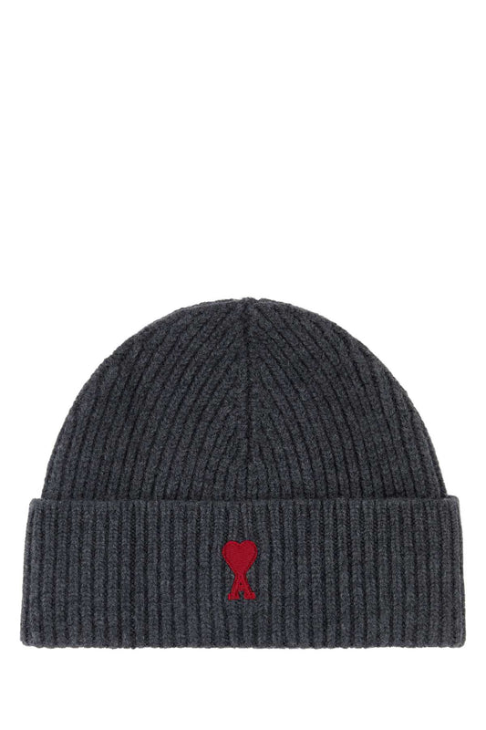 QUOTA_-BEANIE_WITH_CONTRASTED_AMI_DE_COEUR_BFUHA116018_084_Image_1