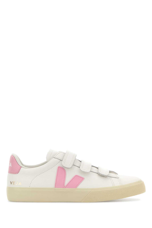 RECIFE_LOGO_RC0521455_WHITEGUIMAUVE_Image_1