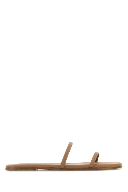 SANDALI_GEMMA_BEACHBUM_Image_1