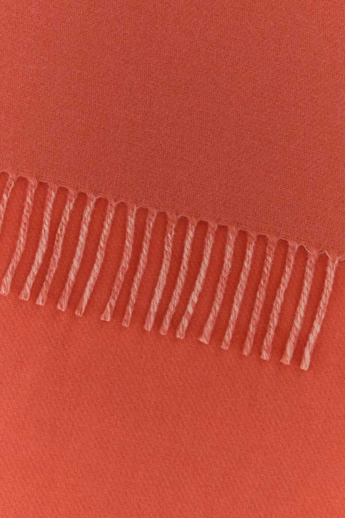 SCARF_GUCCIPARF_33X200_8531813GB02_5872_Image_2