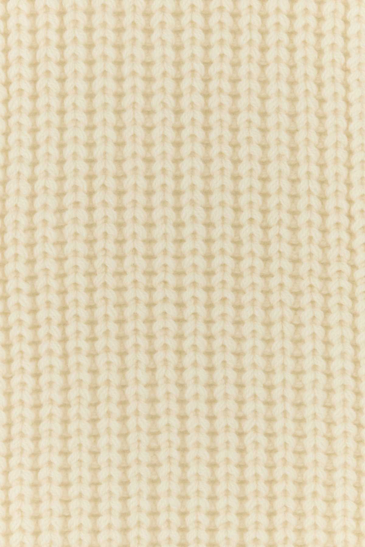SCARF_K20933C00030M4281_034_Image_3