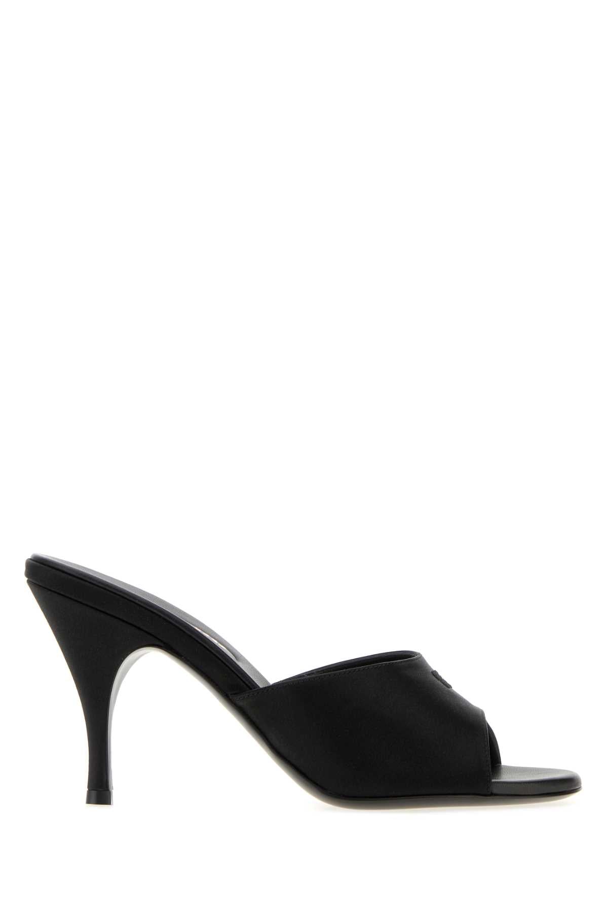 SCARPE_CON_TACCO_5XX684FD085049_F0002_Image_1