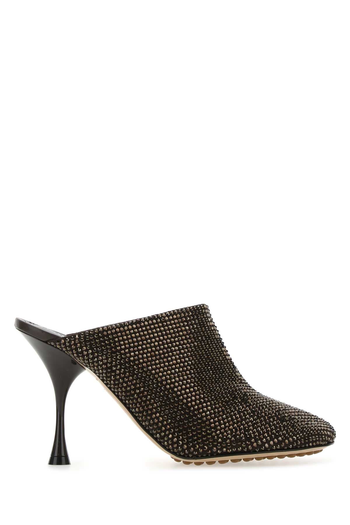 SCARPE_CON_TACCO_667181V15G1_2113_Image_1