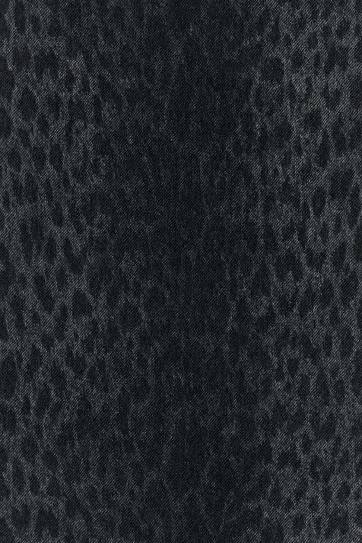SCARVES_A005HK3G200_1360_Image_2