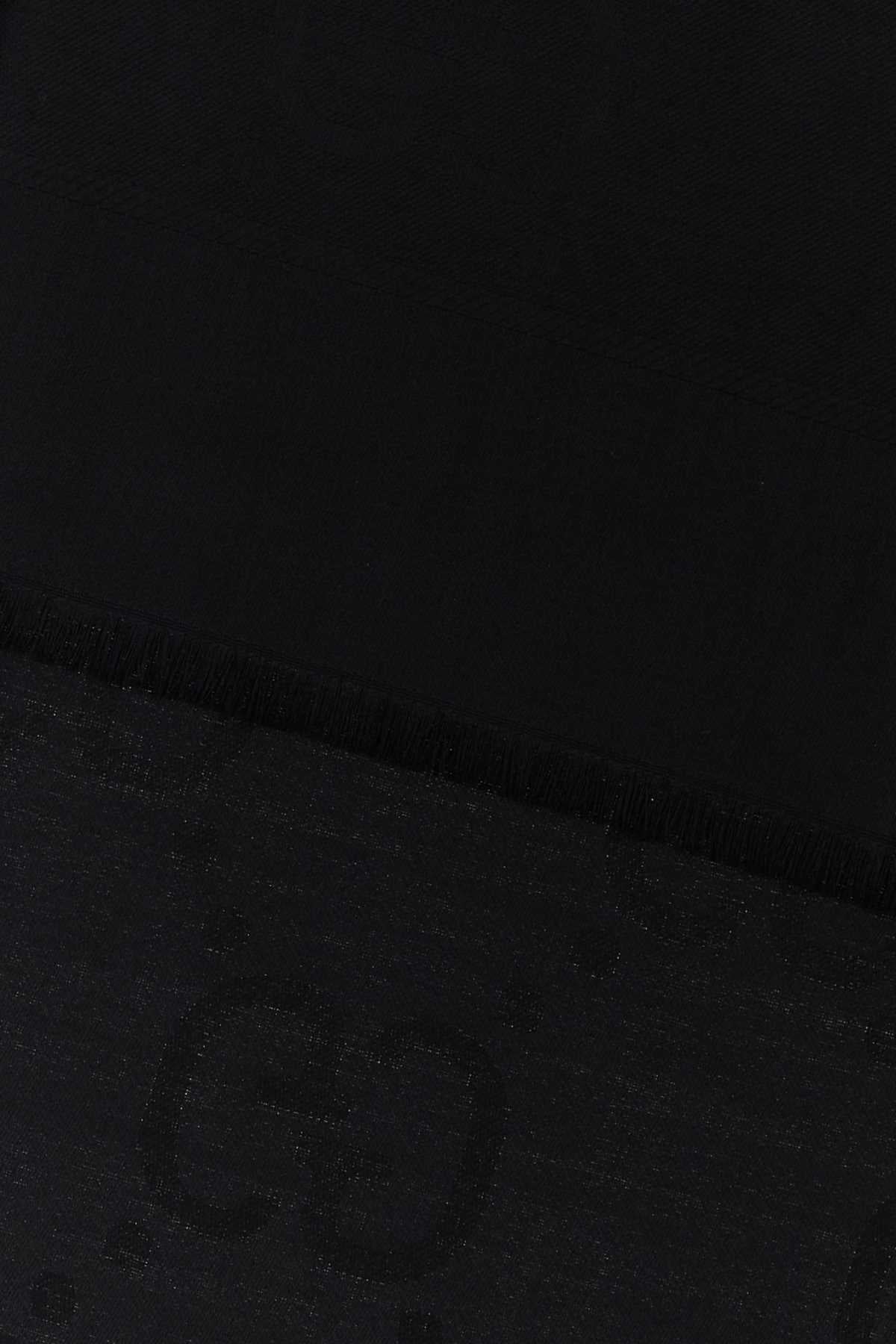 SHAWL_ATAREST_140X140_6636713GC43_1000_Image_2