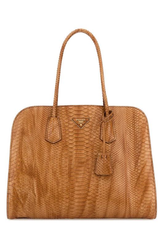 SHOPPING_1BG6052C3A_F0018_Image_1