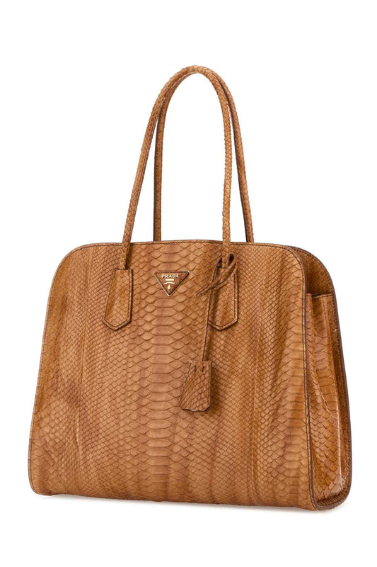 SHOPPING_1BG6052C3A_F0018_Image_2