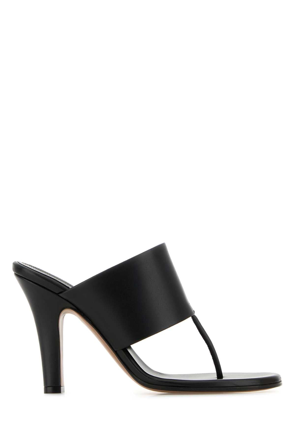 SIGNUM_HEEL_SANDAL_F1533L57_BLK_Image_1