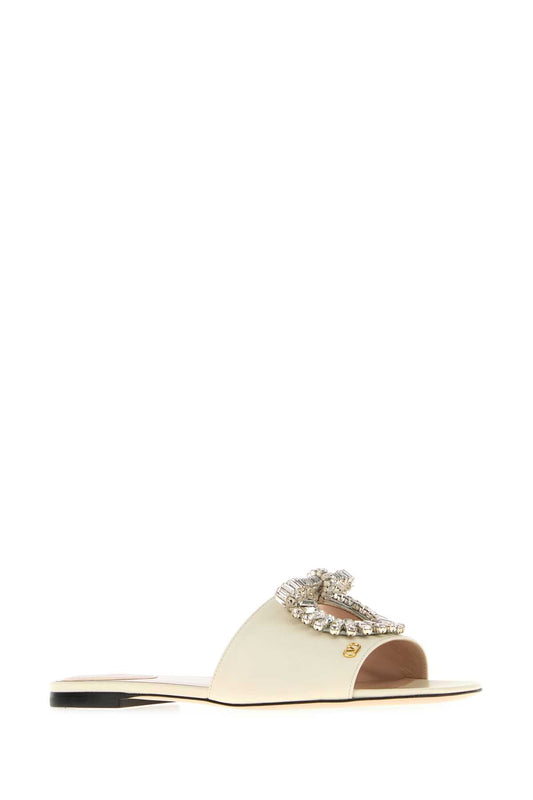 SLIDE_VALENTINO_GARAVAN_7W2S0MQ9EXS_L96_Image_2