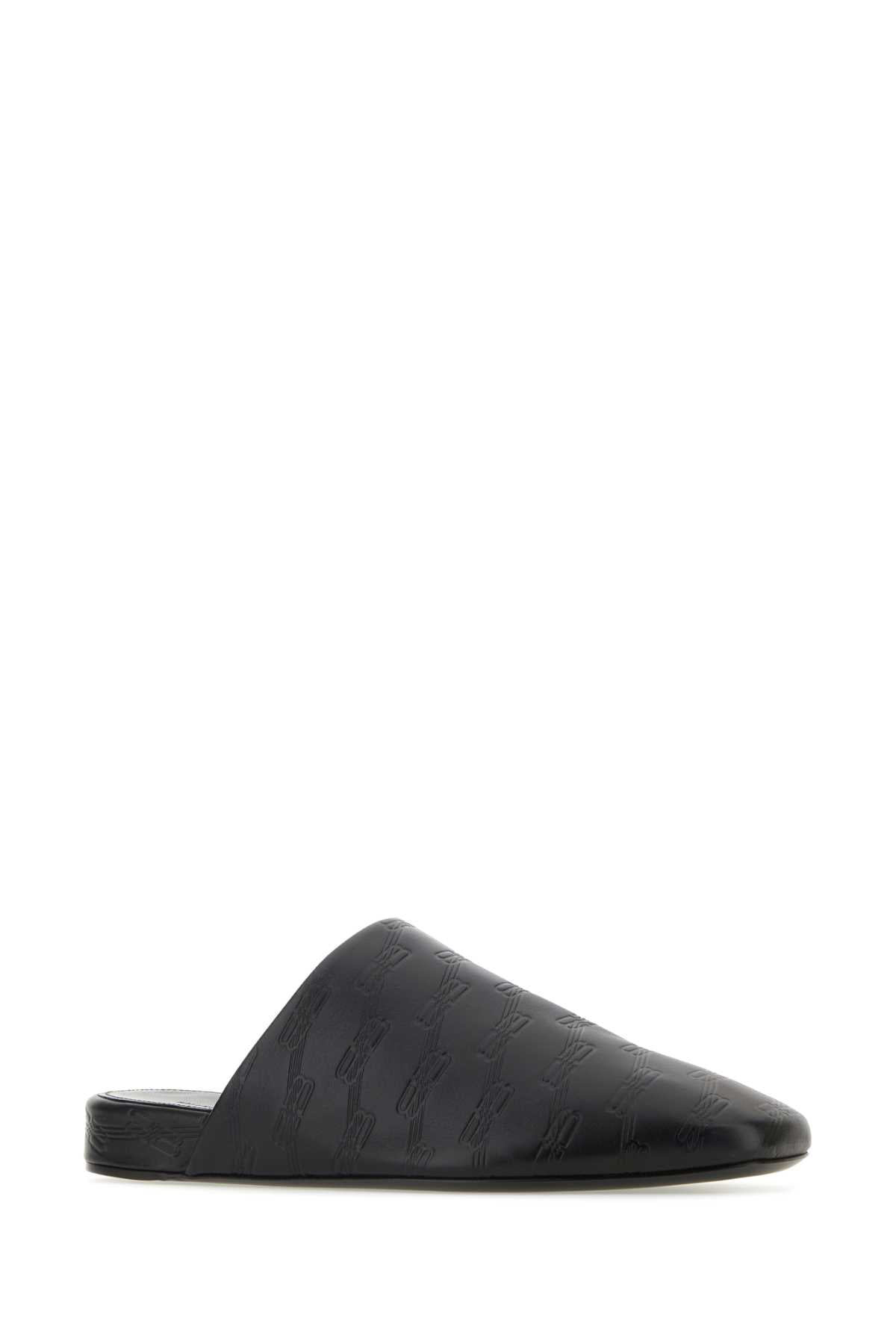 SLIPPERS_743926WB722_1000_Image_2
