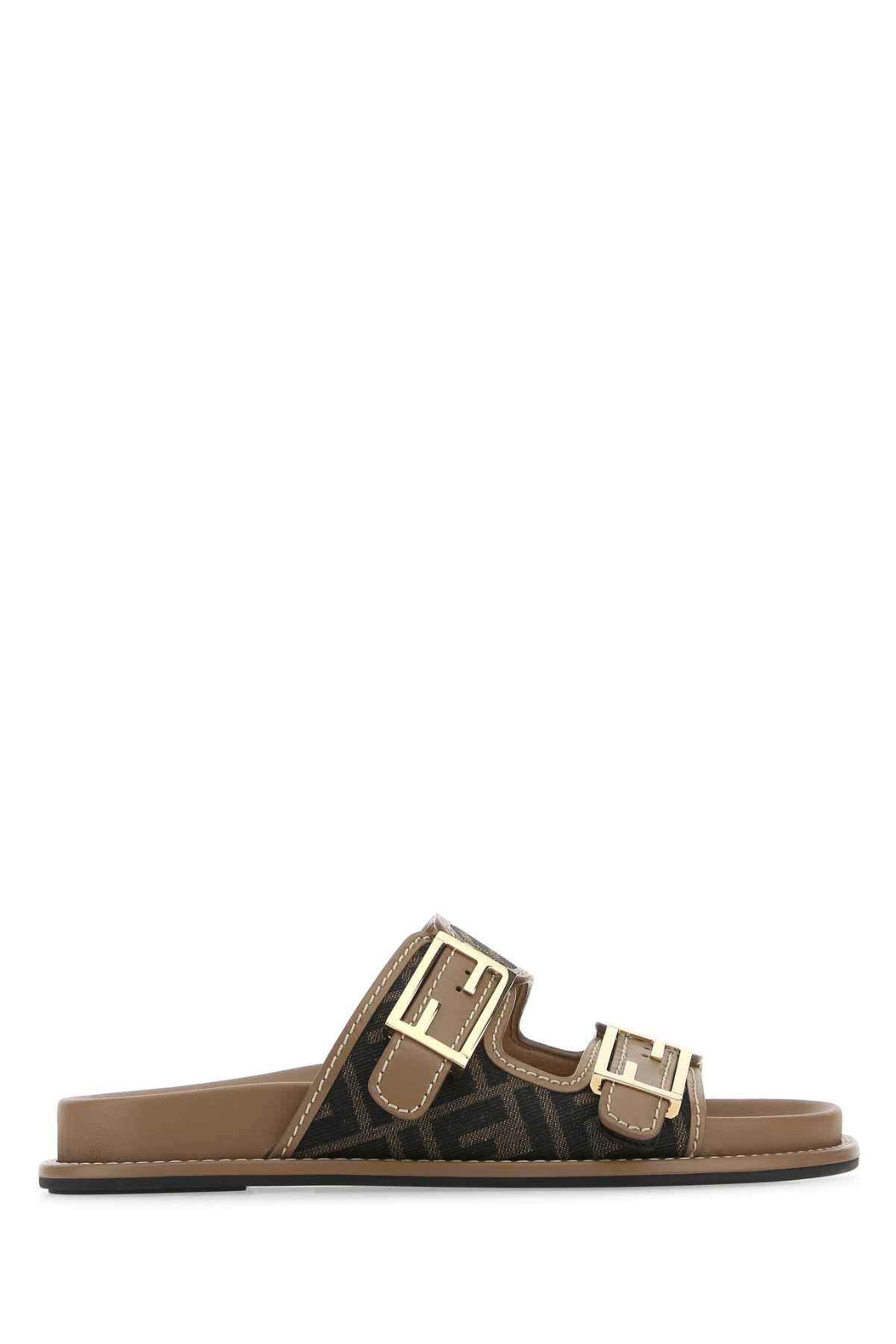 SLIPPERS_8X8326AEGV_F1HHG_Image_1