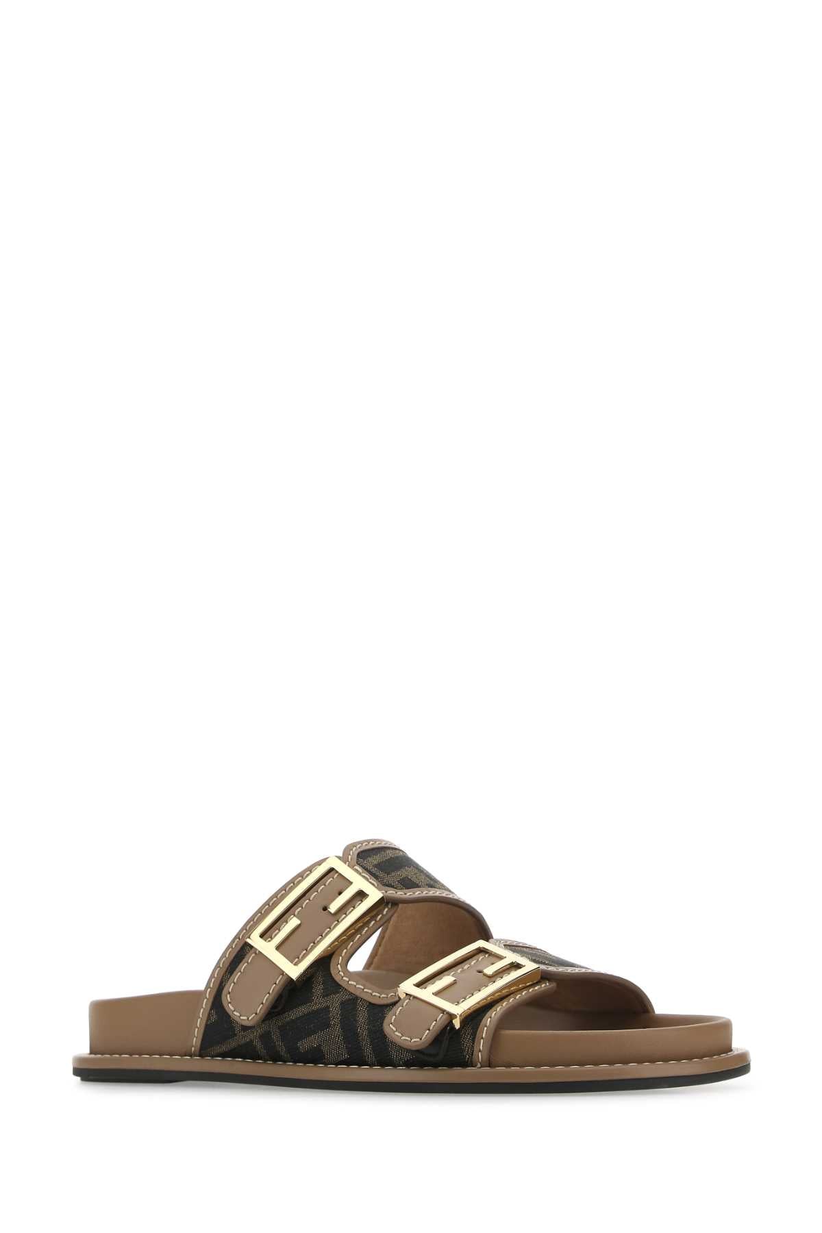 SLIPPERS_8X8326AEGV_F1HHG_Image_2