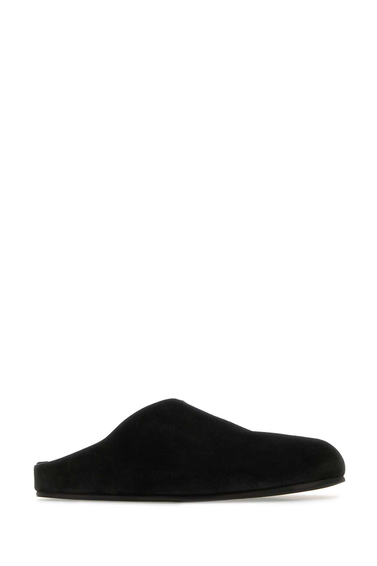 SLIPPERS_F2052L25_BLK_Image_2