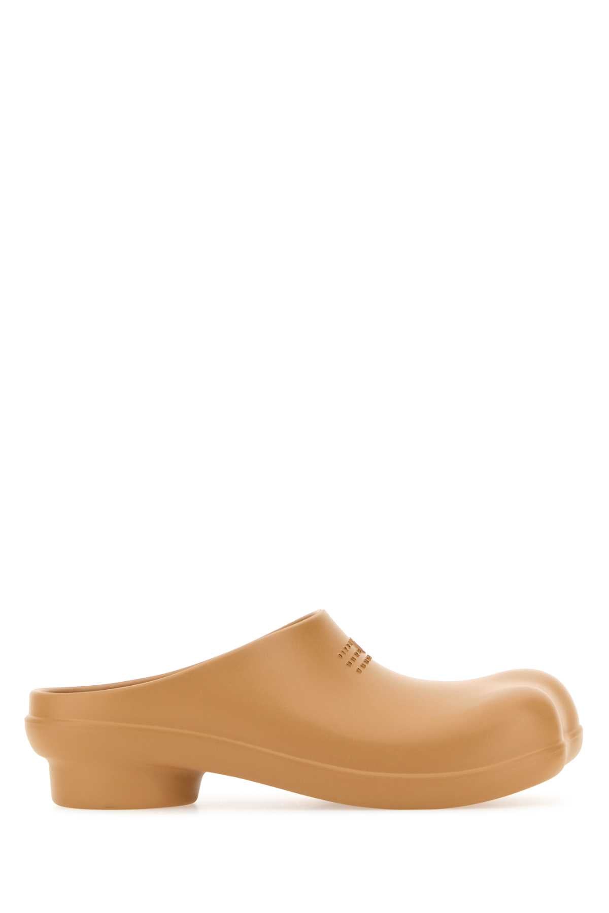 SLIPPERS_S66WX0060P6780_T2062_Image_1