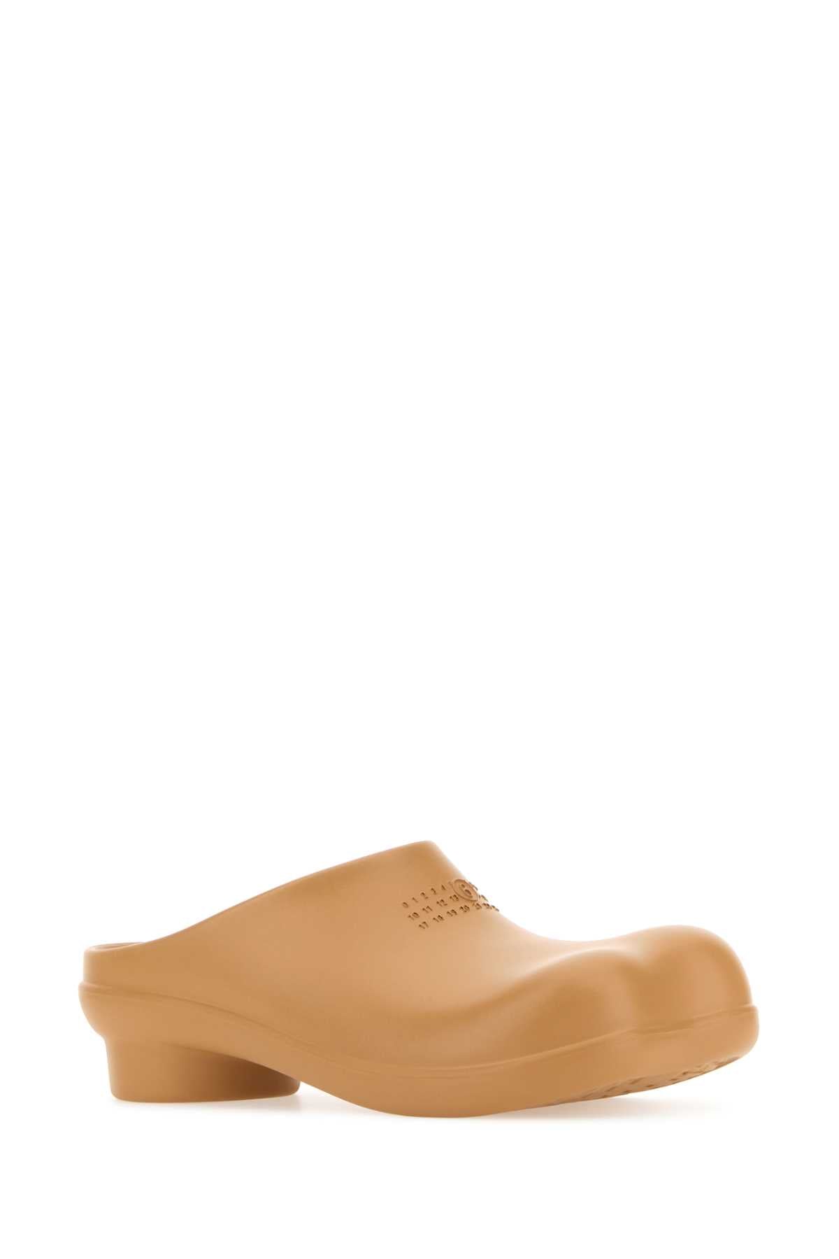 SLIPPERS_S66WX0060P6780_T2062_Image_2