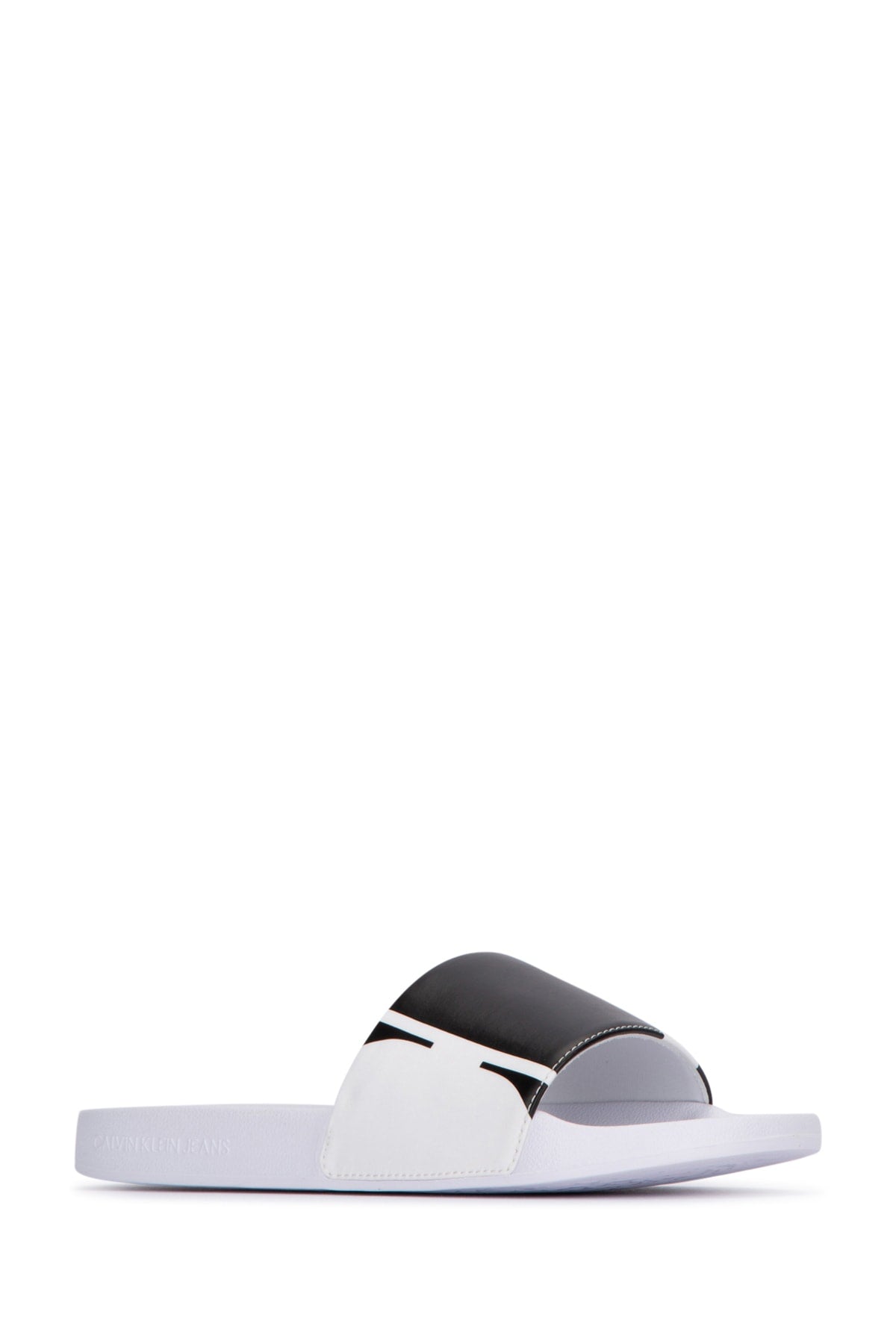 SLIPPERS_YW0YW01245_0K5_Image_2