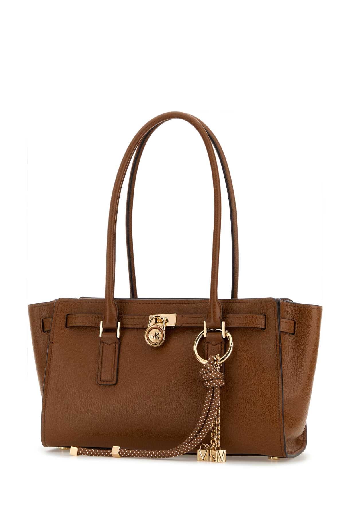 SM_EW_SHOULDER_TOTE_30F5GNXT0L_LUGGAGE_Image_2