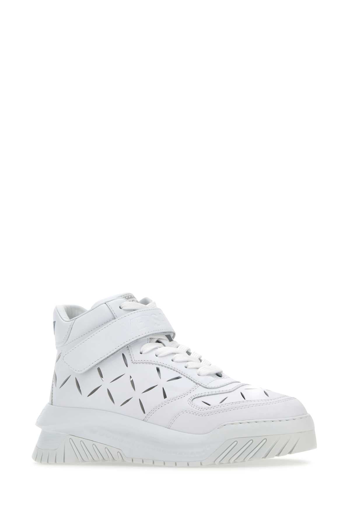 SNEAKERS_10089641A06403_1W00P_Image_2