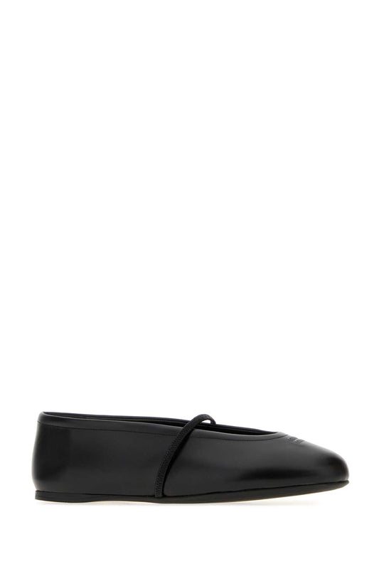 SNEAKERS_5F334EF005070_F0002_Image_2