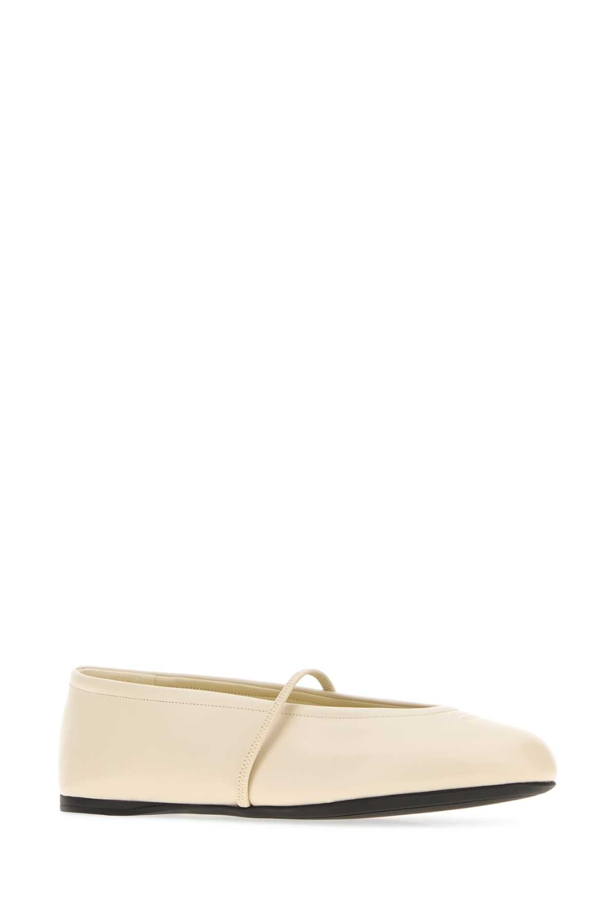 SNEAKERS_5F334EF005070_F0304_Image_2
