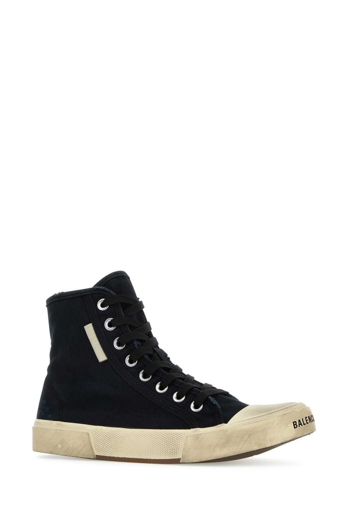 SNEAKERS_688756W3RC1_1090_Image_2