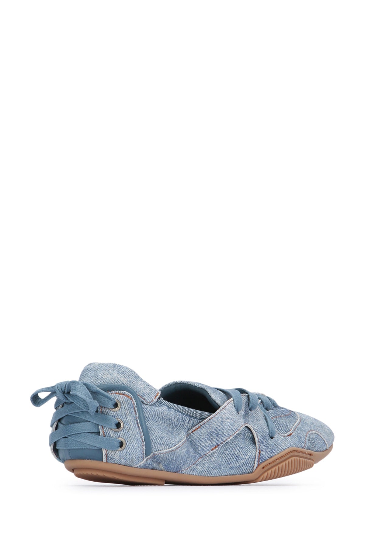 SNEAKERS_AD0774_228_Image_3
