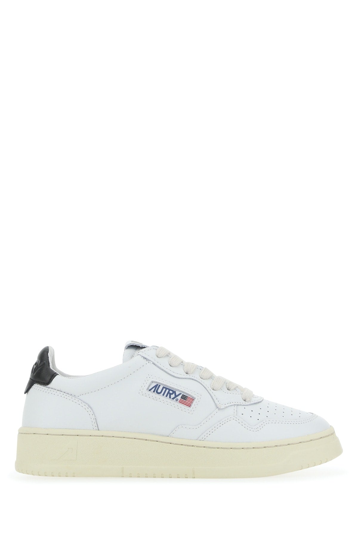 SNEAKERS_AULW_LL22_Image_1