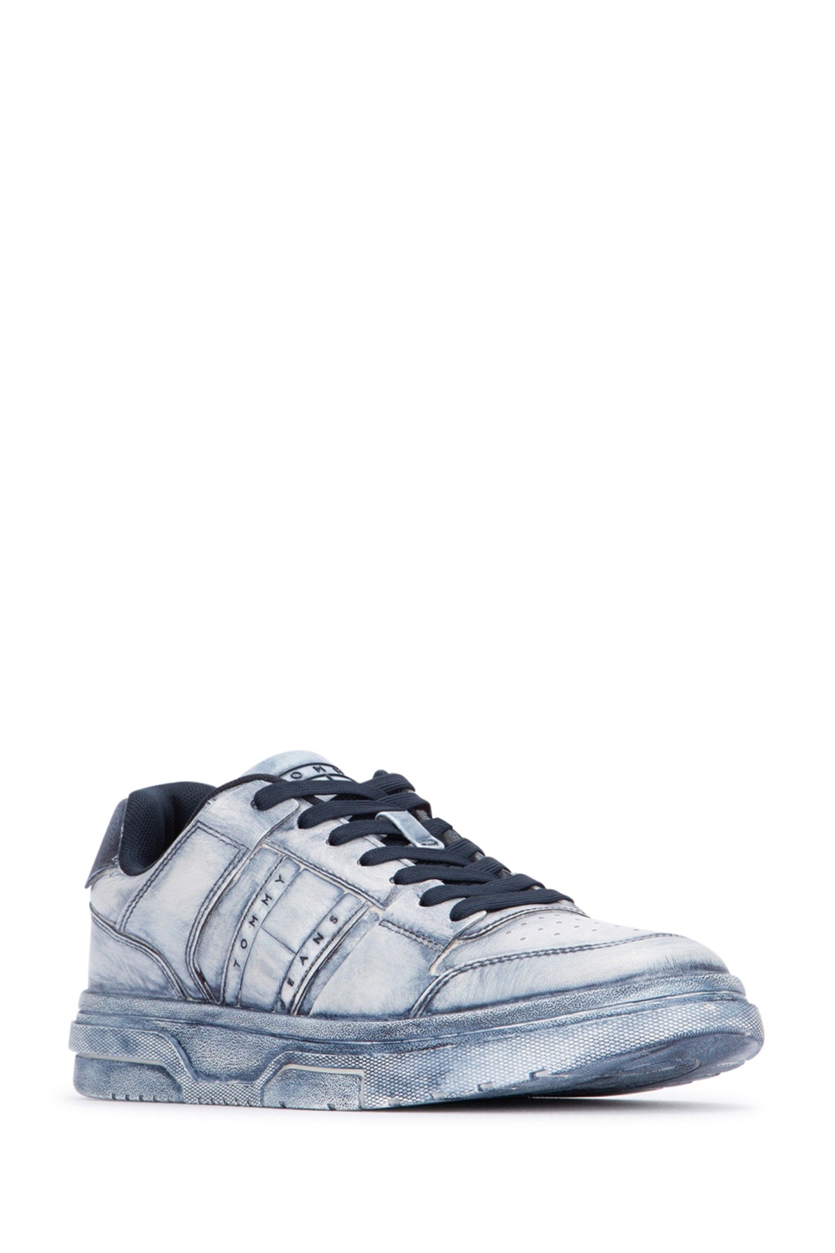 SNEAKERS_EN0EN02477_C1G_Image_2