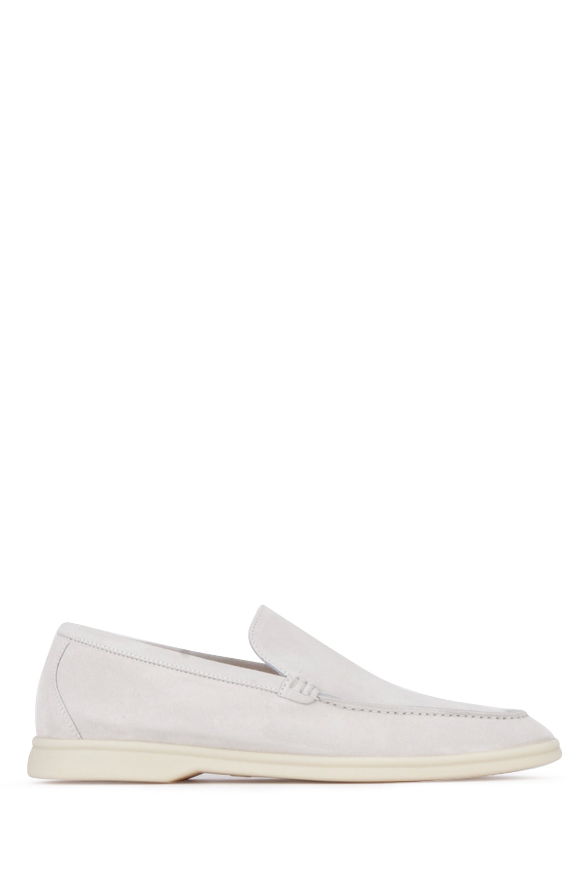 SNEAKERS_FAE8124_1000_Image_1