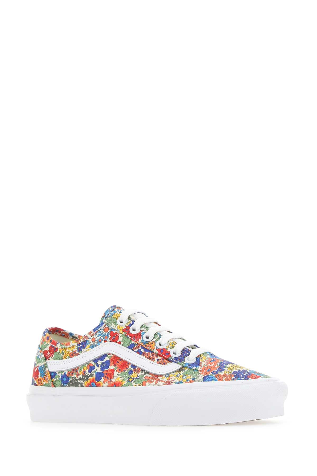 SNEAKERS_VN0A54F4_4TW1_Image_2