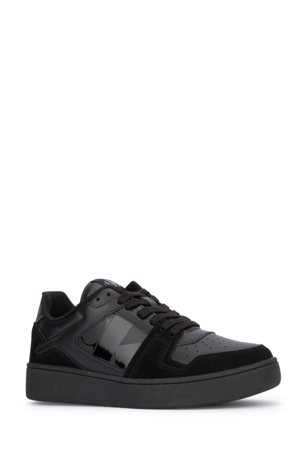 SNEAKERS_YM0YM00709_0GT_Image_2