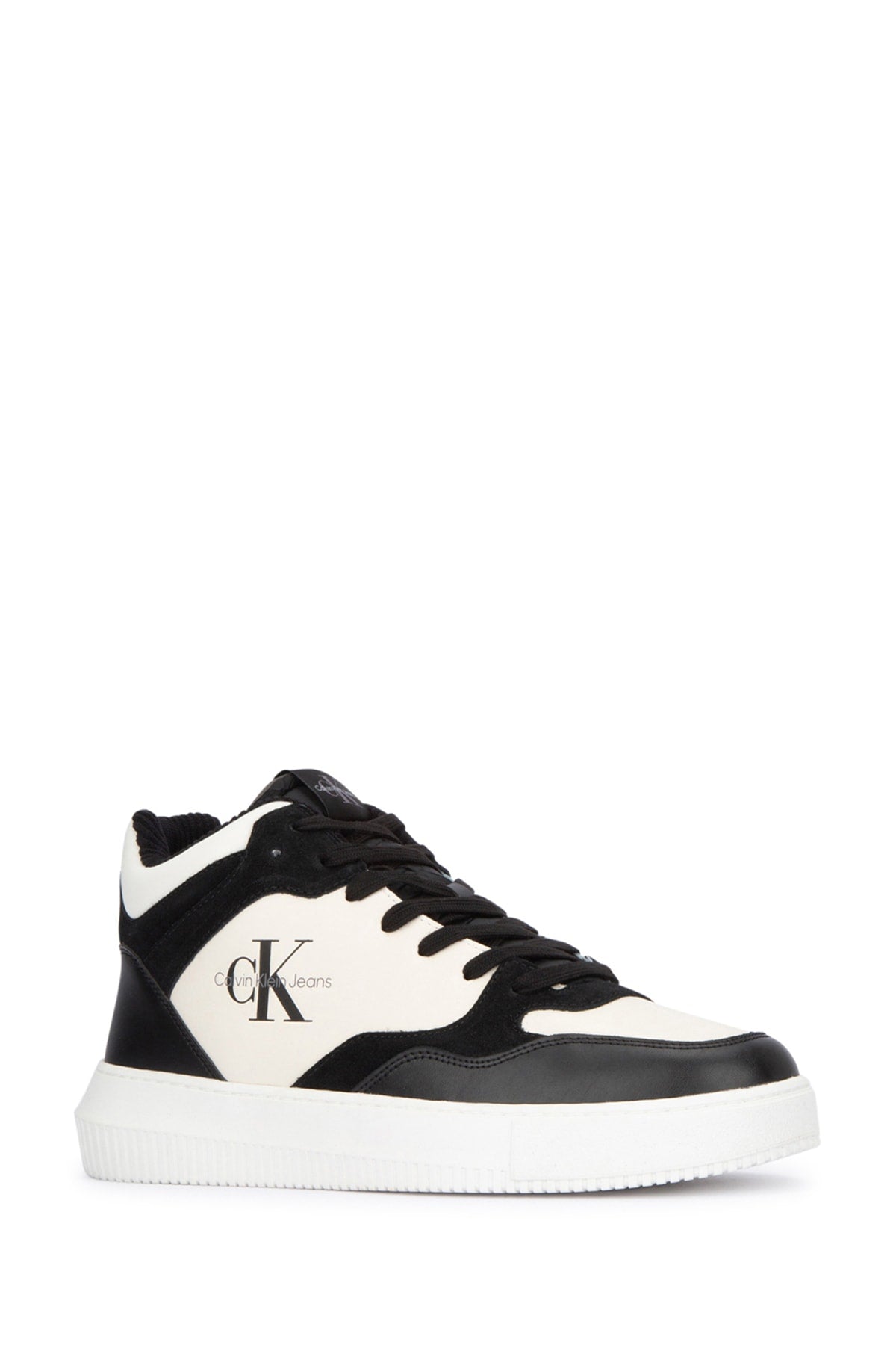 SNEAKERS_YM0YM00779_00W_Image_2