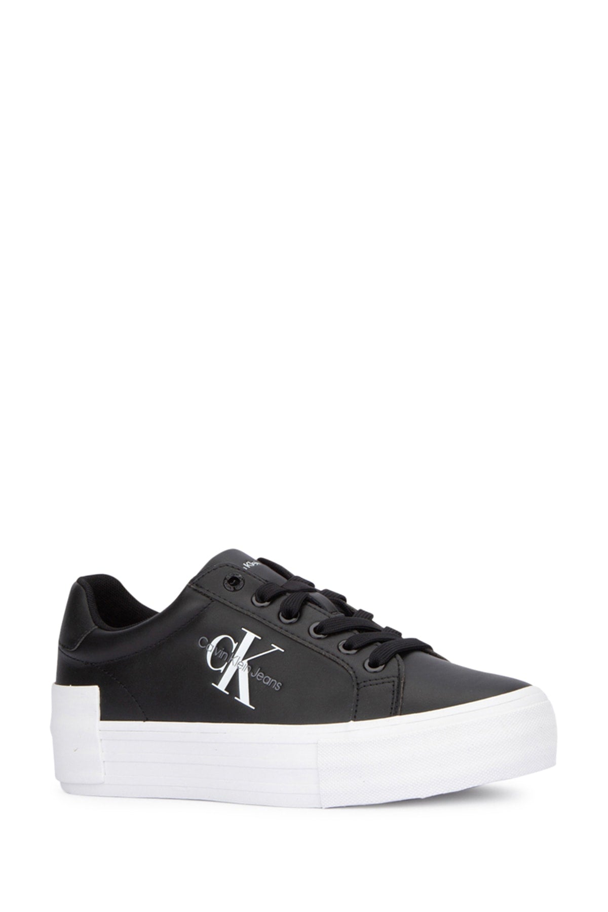 SNEAKERS_YW0YW00821_BDS_Image_2
