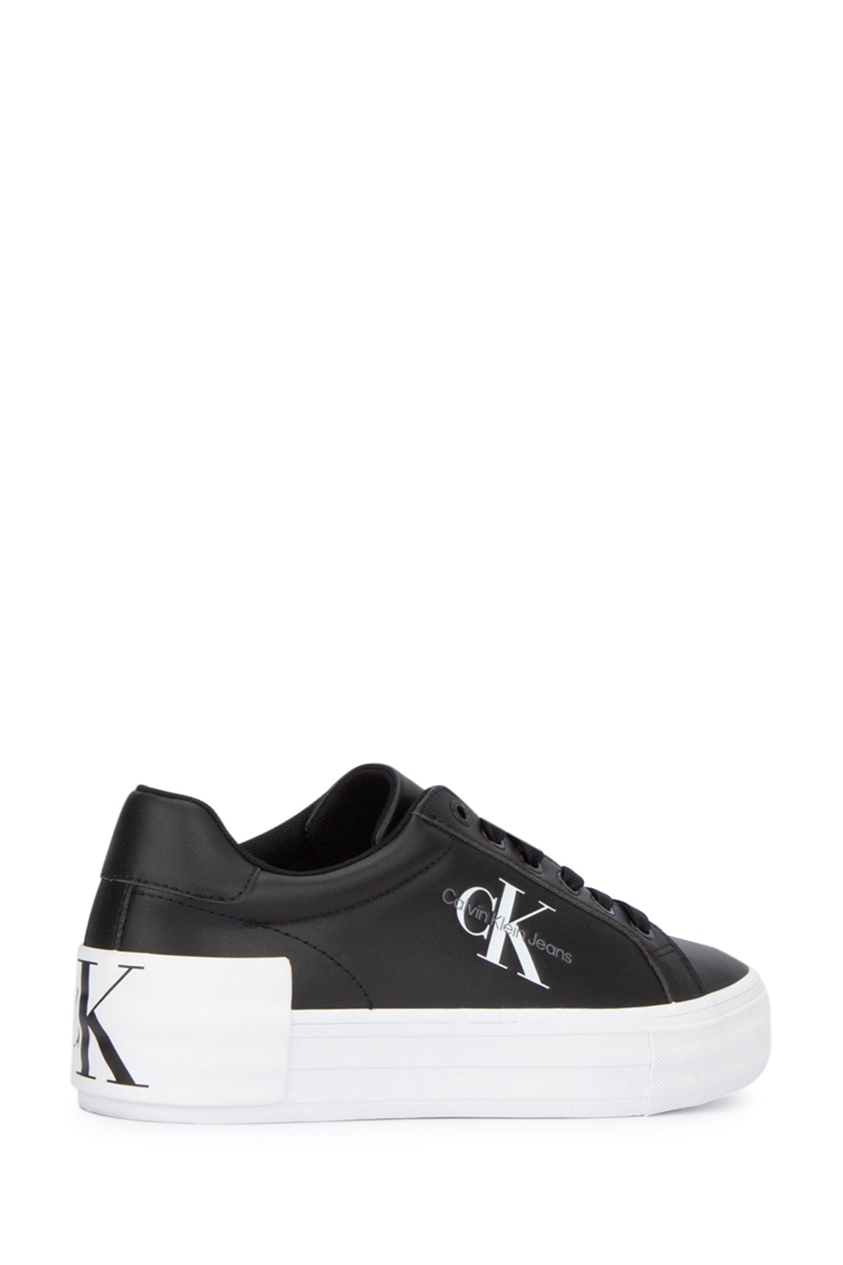 SNEAKERS_YW0YW00821_BDS_Image_3