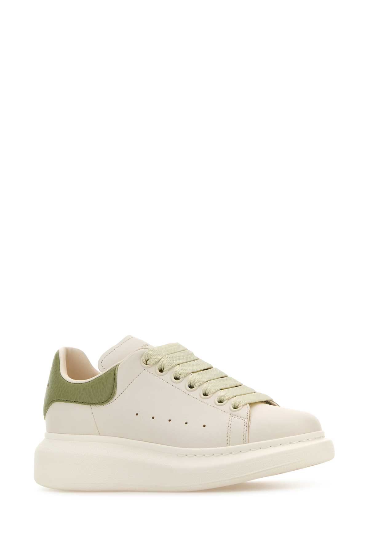 SNEAKER_SRUBBER_553770WIACX_9199_Image_2