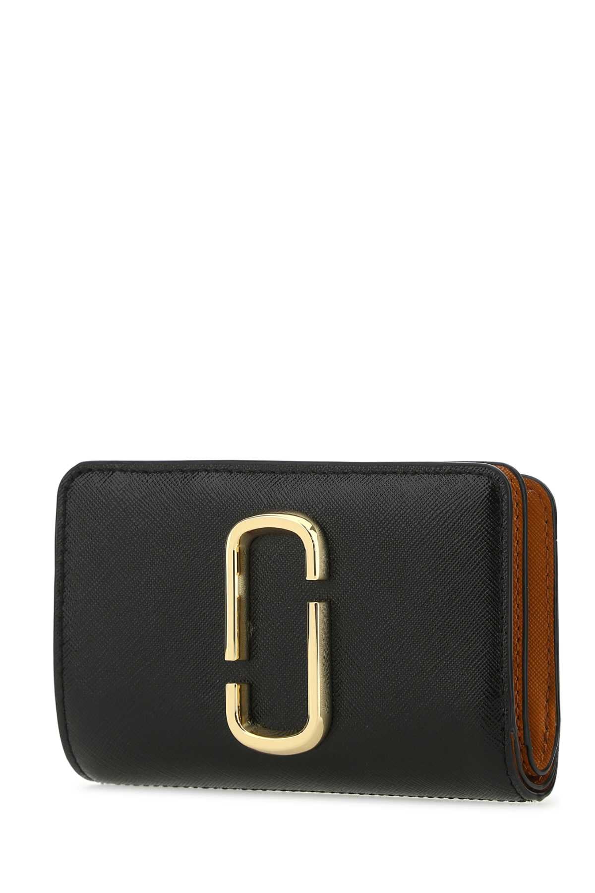 THE_COMPACT_WALLET_M0013356_012_Image_2