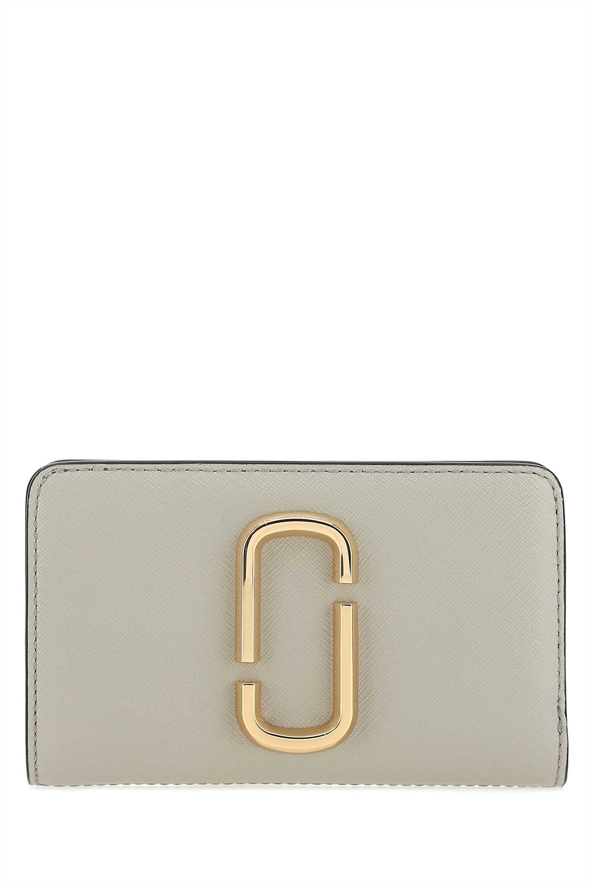 THE_COMPACT_WALLET_M0014281_088_Image_1