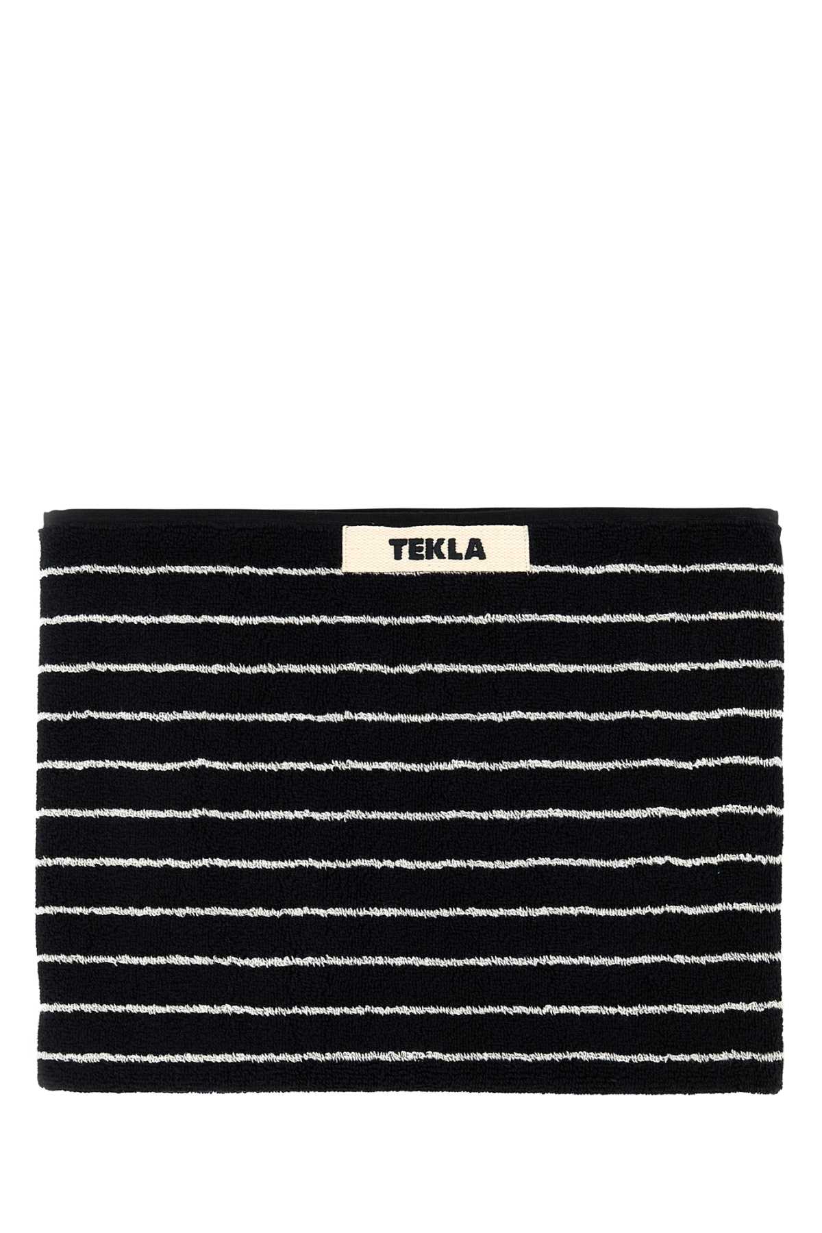 TOWELS_PIN_STRIPES_TTBLST50X90_BLACKSTRIPES_Image_1